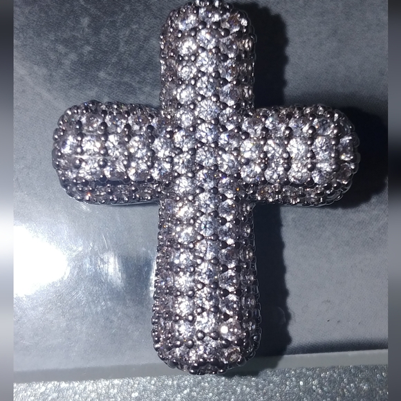 Cross Pendant - Picture 2 of 5